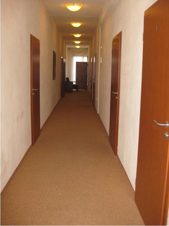 ניטרה Hotel Oko מראה חיצוני תמונה