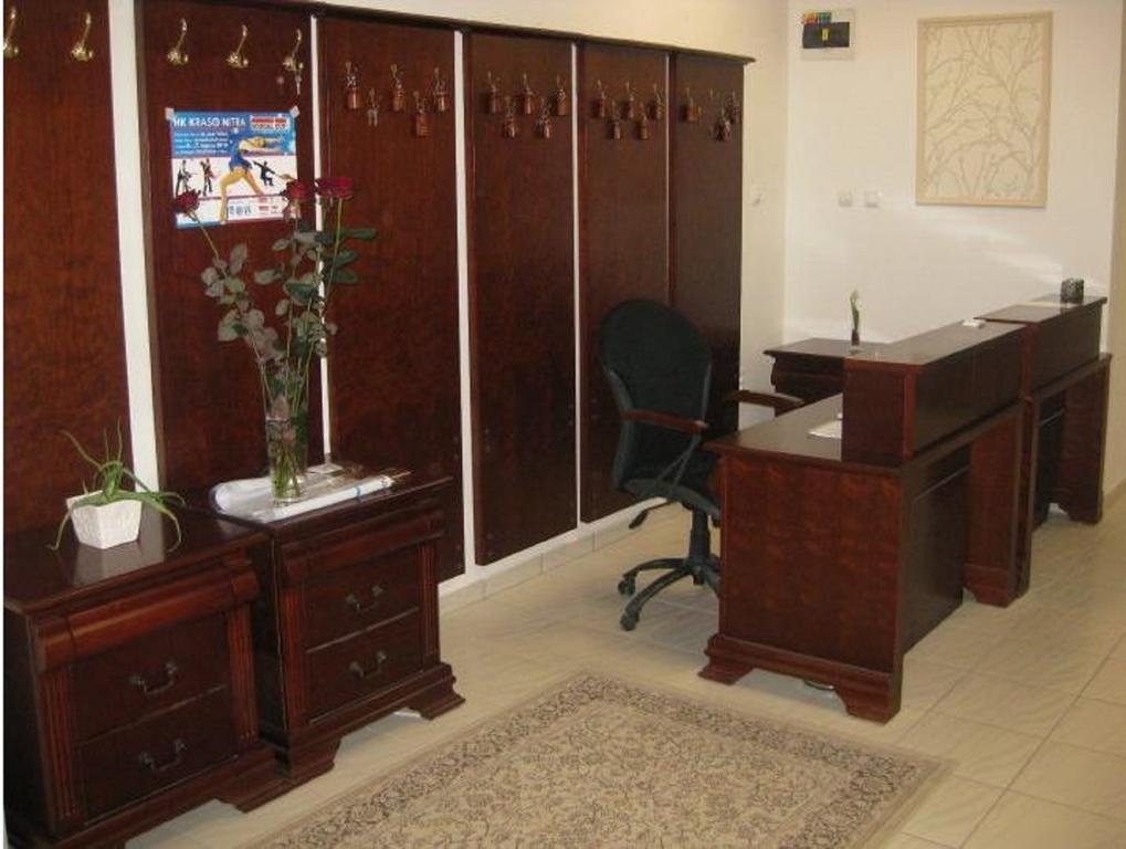ניטרה Hotel Oko מראה חיצוני תמונה