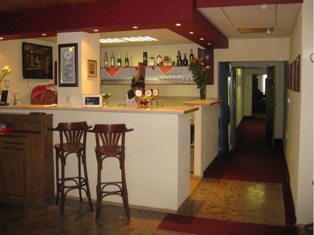 ניטרה Hotel Oko מראה חיצוני תמונה